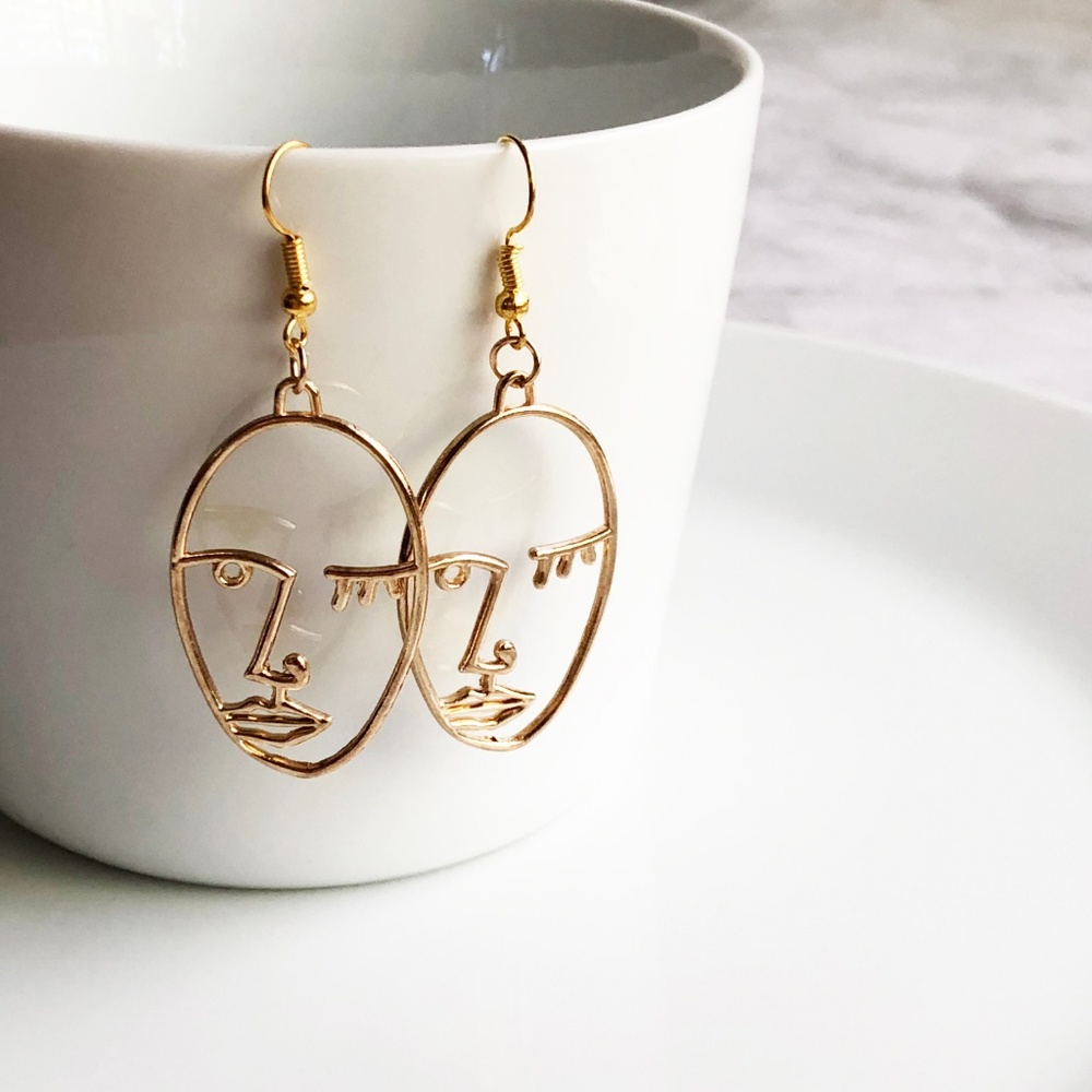 NEW Human Face Earrings (gold color) - Picture 2 of 7